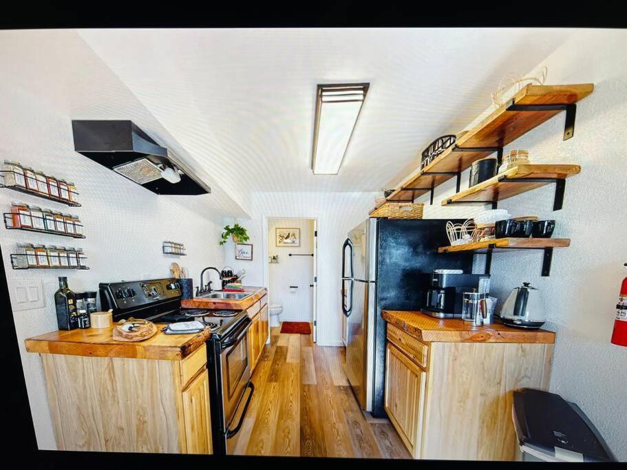 New Modern Boho Apt- Close To Yosemite Окхерст Экстерьер фото